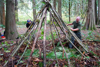 Survival shelter out of natural materials